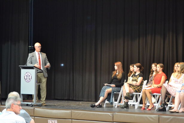 Padua recognizes 16 talented artists with induction into NAHS Chapter