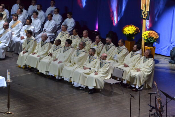 Padua Students Attend Jubilee of Hope Mass with Bishop Edward Malesic