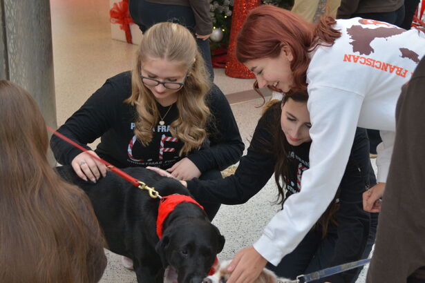 Padua singers perform at 2025 United Airlines Fantasy Flight