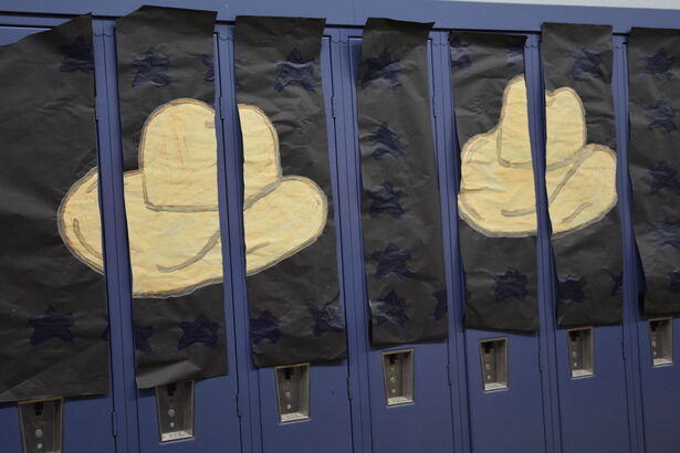 Spirit Week: Hall Decorations 2025