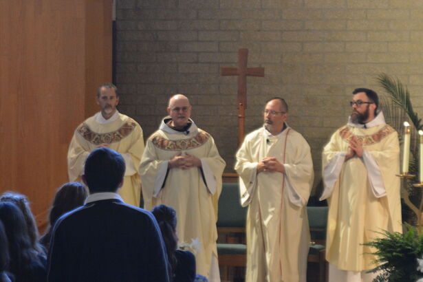 Padua Celebrates Easter 2026 Mass