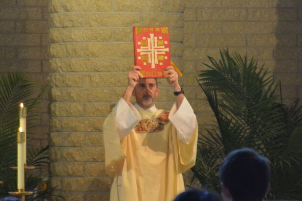 Padua Celebrates Easter 2026 Mass