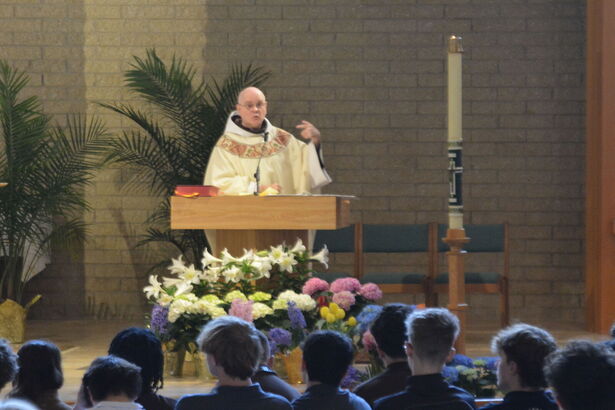 Padua Celebrates Easter 2026 Mass