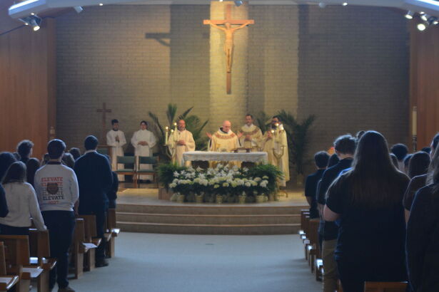 Padua Celebrates Easter 2026 Mass