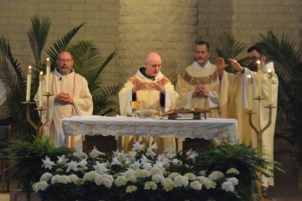Padua Celebrates Easter 2026 Mass