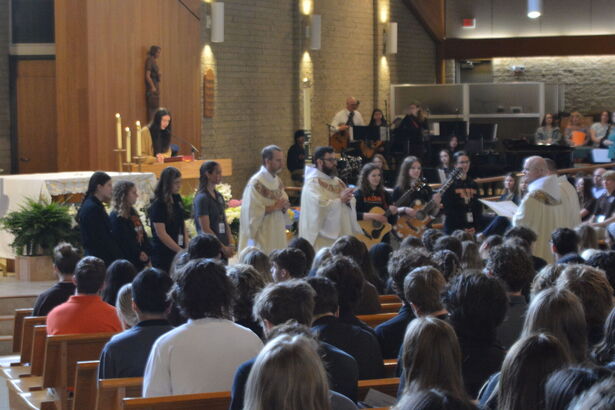Padua Celebrates Easter 2026 Mass