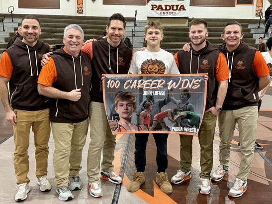 Dave Morell ’80 Honored for 25 Years as Padua Wrestling Coach